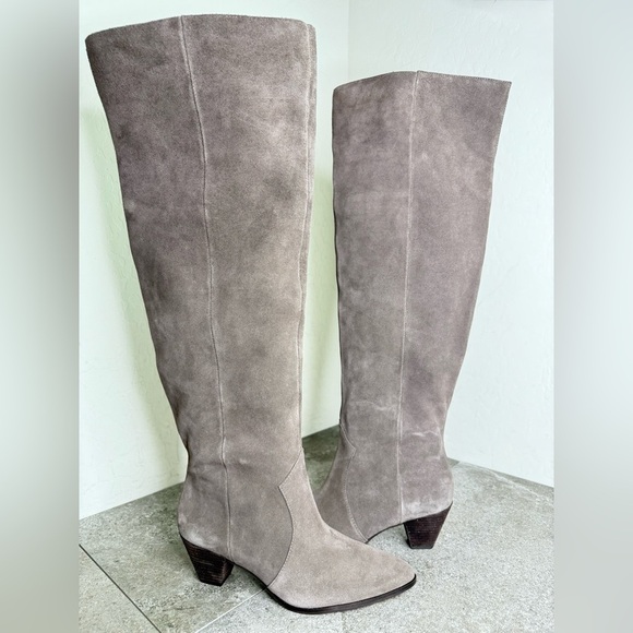 NEW Vince Camuto Sewinny2  Gray Suede Wide Calf Knee High Boot Women Size 8 - Picture 1 of 10